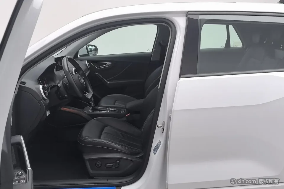 Audi Q2L Audi Q2L 2022 35 TFSI Fashion Dynamic Edition 2023 — миниатюра 5