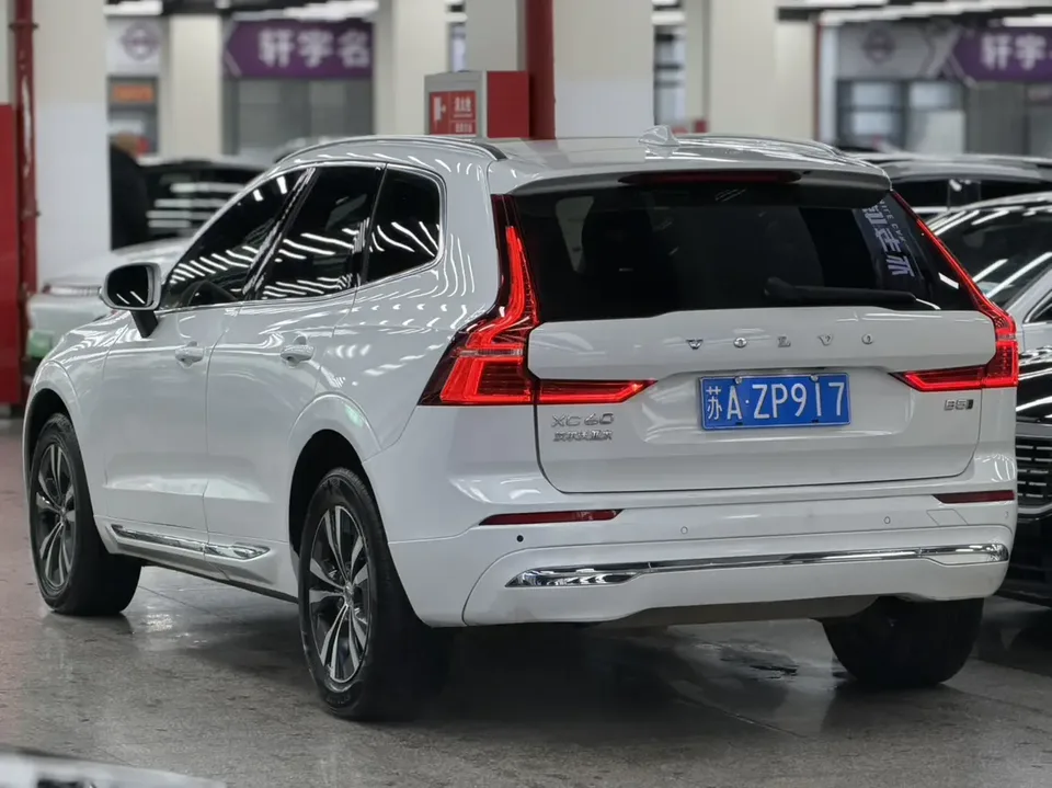 Volvo XC60 Volvo XC60 2023 B5 4WD Zhiyi Deluxe Edition 2022 — thumbnail 2