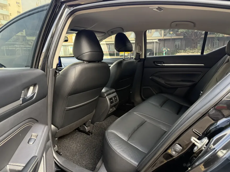 Nissan Altima Teana 2021 2.0L XE Fashion Edition 2022 — миниатюра 3