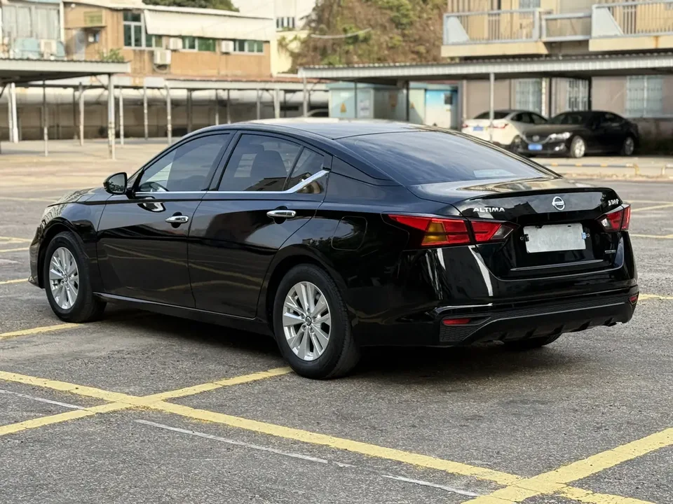 Nissan Altima Teana 2021 2.0L XE Fashion Edition 2022 — миниатюра 4