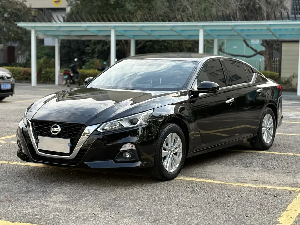 Nissan Altima Teana 2021 2.0L XE Fashion Edition 2022 — фото 1, купить с доставкой в Москву
