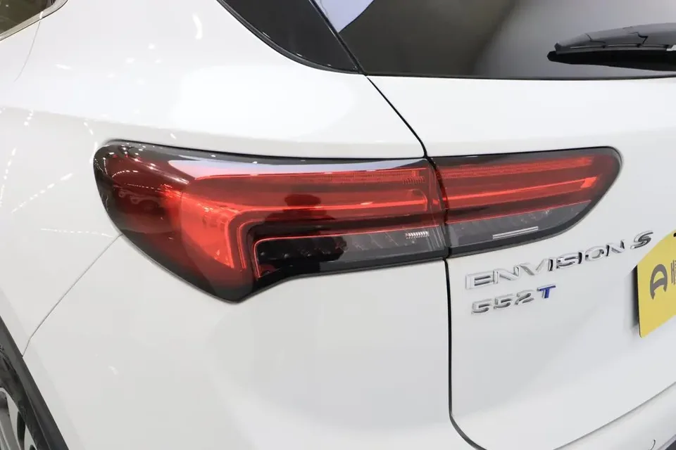 Buick Envision S 2022 Envision S 552T Two-Wheel Drive Luxury Edition 2022 — миниатюра 4