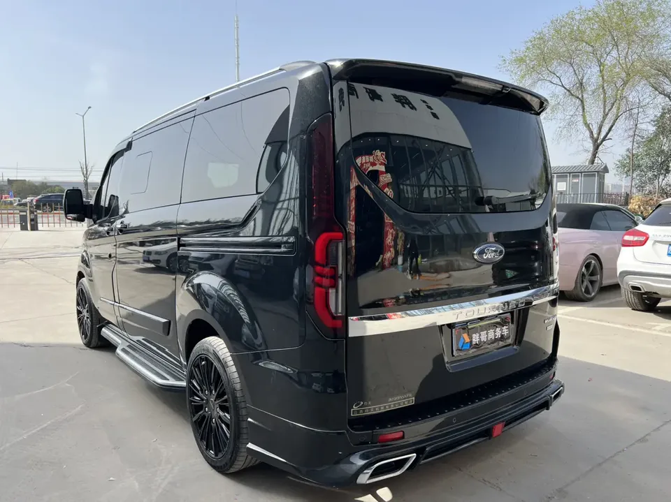 Watsonwell Ford Black Knight 2.0T Automatic Front-wheel Drive 7-seater Original Customized Edition 2024 — миниатюра 5