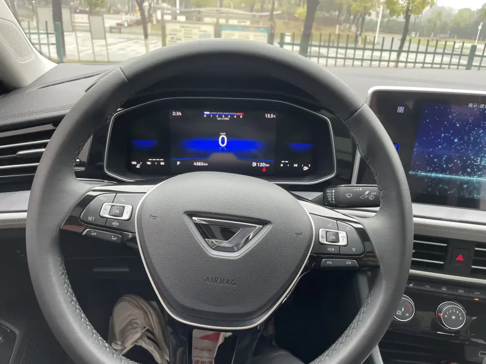 Jetta VA7 1.4T First Come First Served Edition 2025 — миниатюра 3