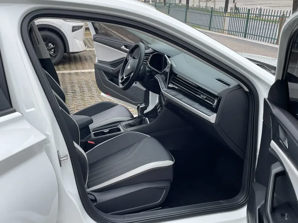 Jetta VA7 1.4T First Come First Served Edition 2025 — миниатюра 4