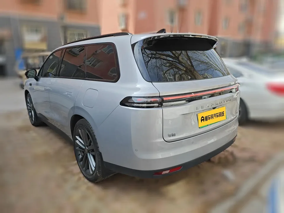 Leapmotor C16 Extended Range 200 Premium Edition 2025 — миниатюра 3