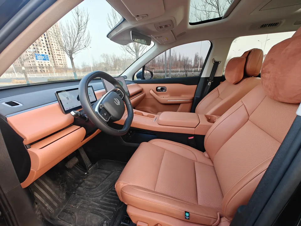 Leapmotor C16 Extended Range 200 Premium Edition 2025 — миниатюра 3