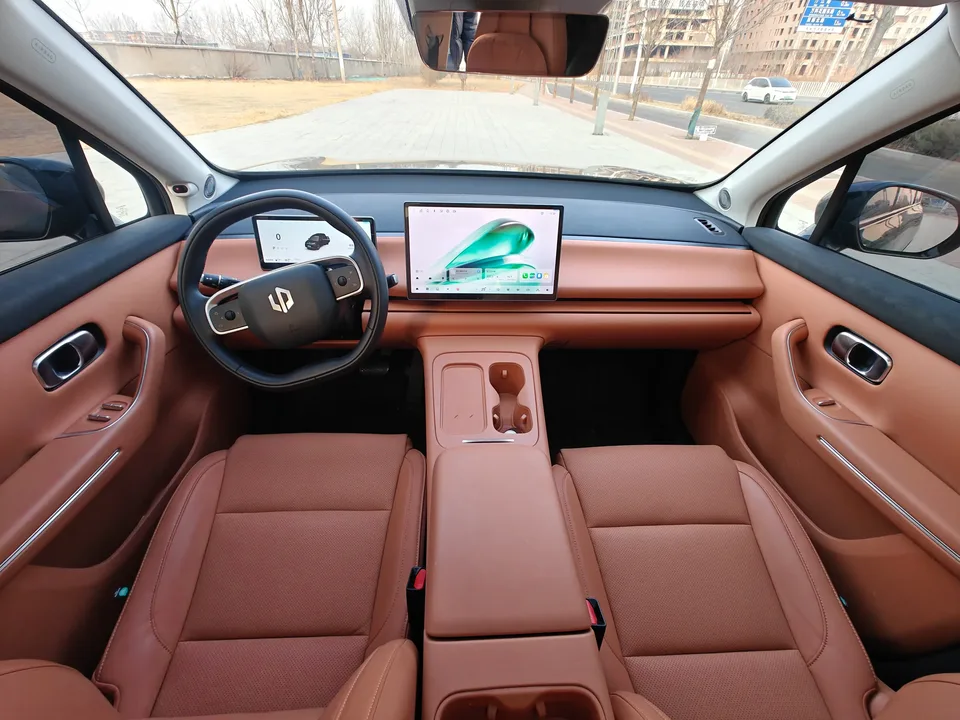 Leapmotor C16 Extended Range 200 Premium Edition 2025 — миниатюра 5