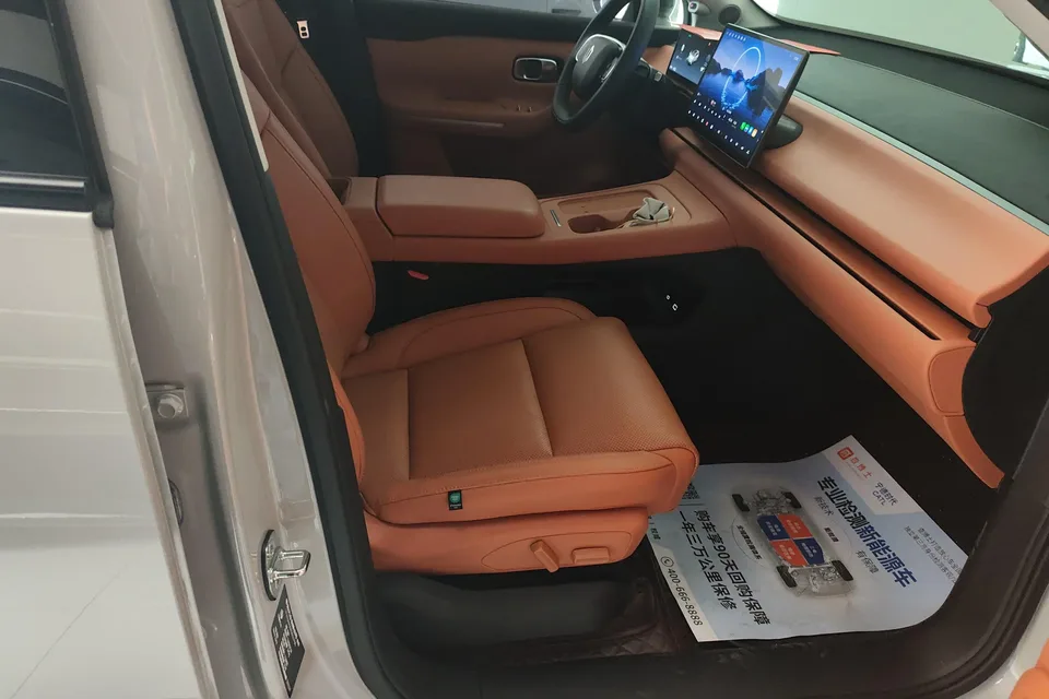 Leapmotor Zero running C10 Pure Electric 530 LiDAR Edition 2024 — миниатюра 2