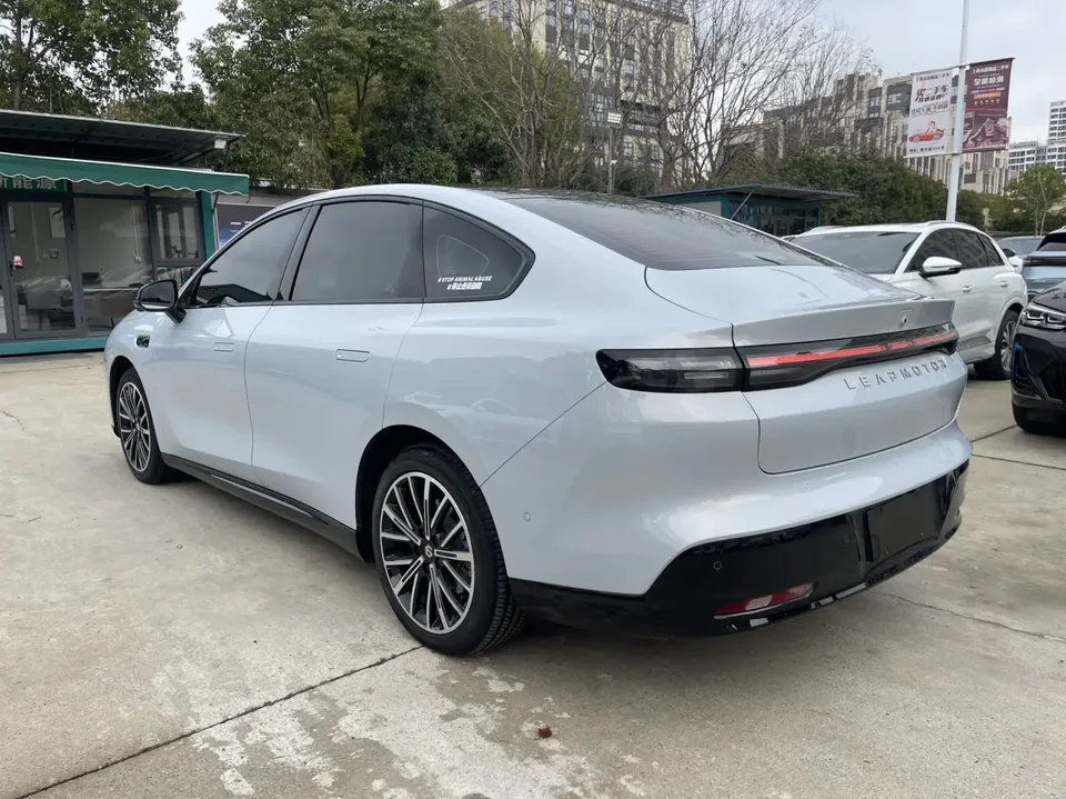 Leapmotor Leap running B01 650 LiDAR Edition 2025 — миниатюра 4