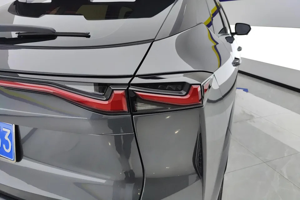 Oshan Changan Auchan Z6 Blue Whale 1.5T DCT smart collar model 2023 — миниатюра 2
