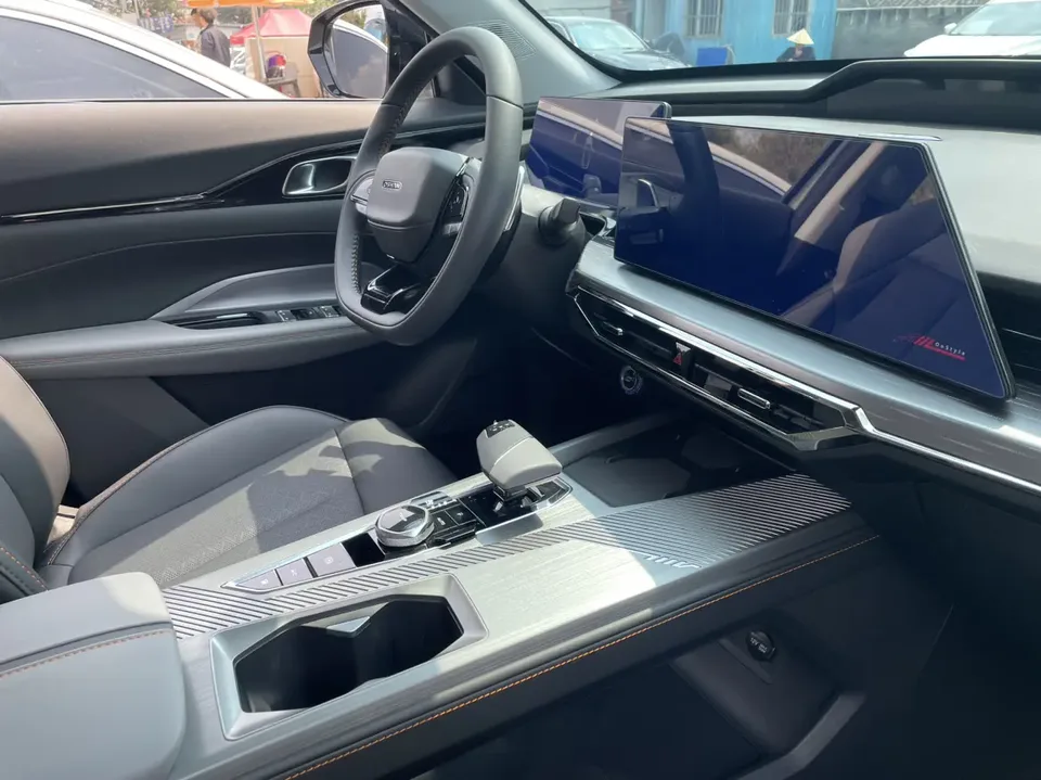 Oshan Changan Auchan Z6 Blue Whale 1.5T DCT Smart Navigation Model 2023 — миниатюра 4
