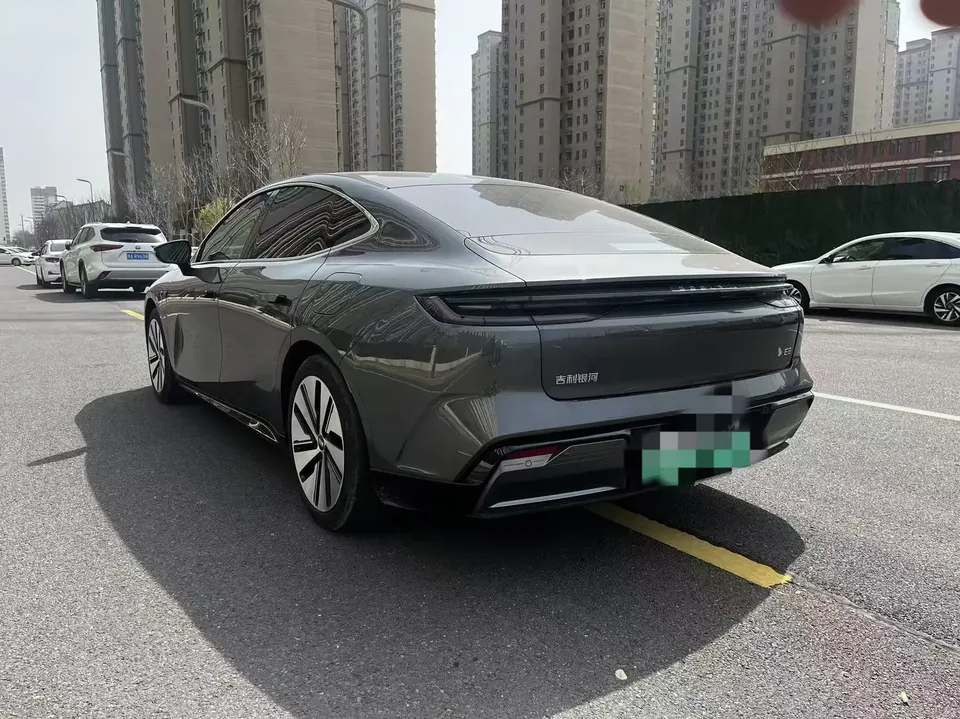 Geely Galaxy E8 665km Starship Voyage Edition 2024 — миниатюра 4
