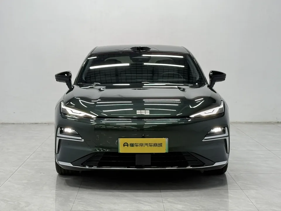 Geely Galaxy Star 8 PHEV 130km EM-P Starship Edition 2025 — миниатюра 2