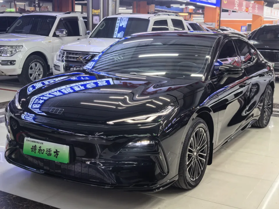 Geely Galaxy Star 8 PHEV 2025