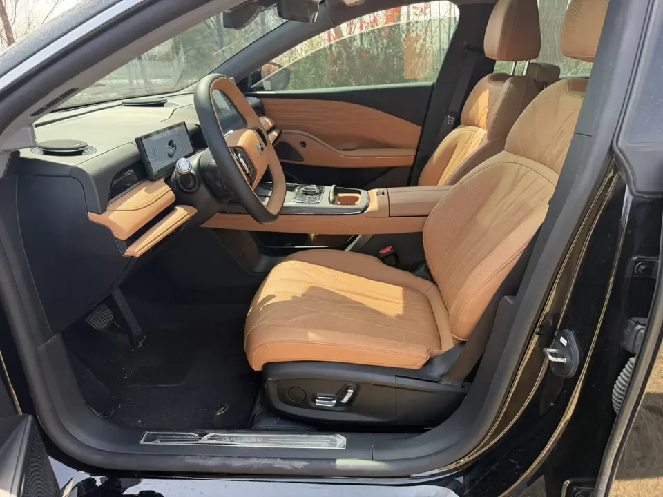 Geely Galaxy Star 8 PHEV Galaxy Star 8 PHEV 2025 130km EM-i Premium Edition 2026 — thumbnail 5