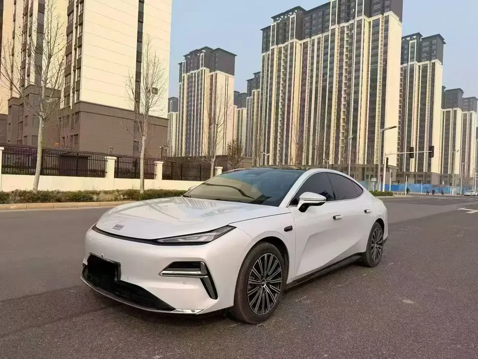 Geely Galaxy Star 8 PHEV 2025