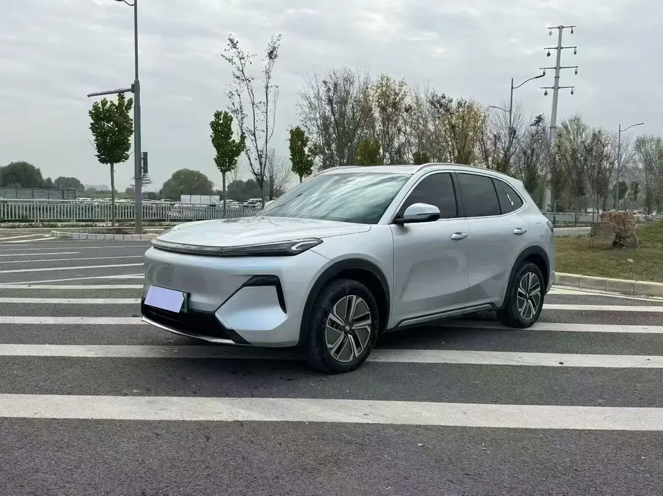 Geely Galaxy Starship 7 EM-i 2024