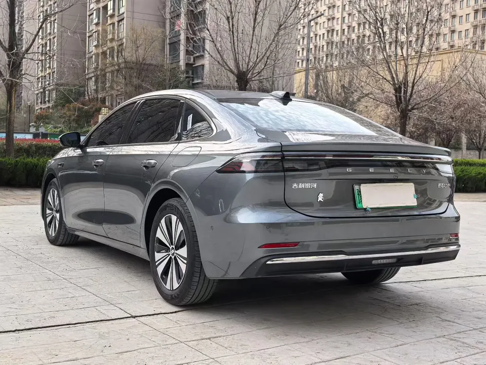 Geely Galaxy A7 PHEV 150km Explorer+ Edition 2025 — миниатюра 4
