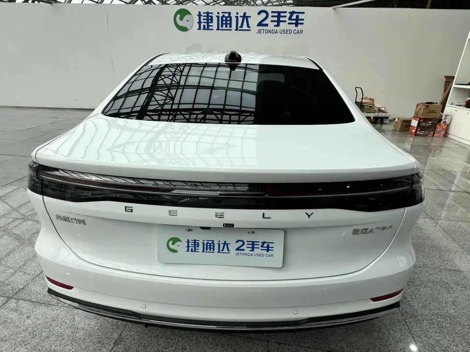 Geely Galaxy A7 PHEV 150km Explorer+ Edition 2025 — миниатюра 2