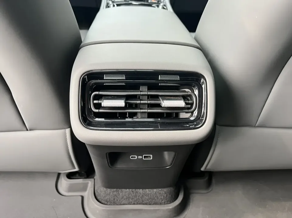 Geely Galaxy A7 PHEV 150km Explorer+ Edition 2025 — миниатюра 5