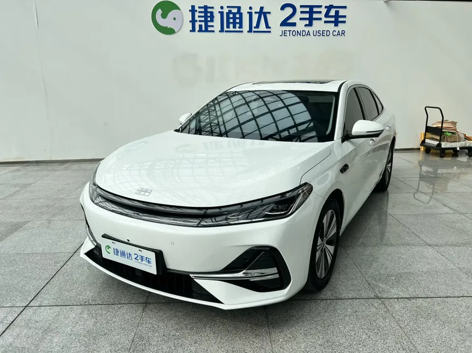 Geely Galaxy A7 PHEV 2025