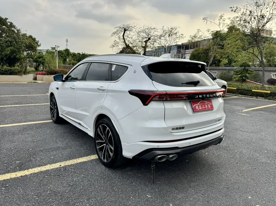 Jetour Jietu X70 PLUS 1.6T DCT Pro+ 7-seater 2022 — миниатюра 2