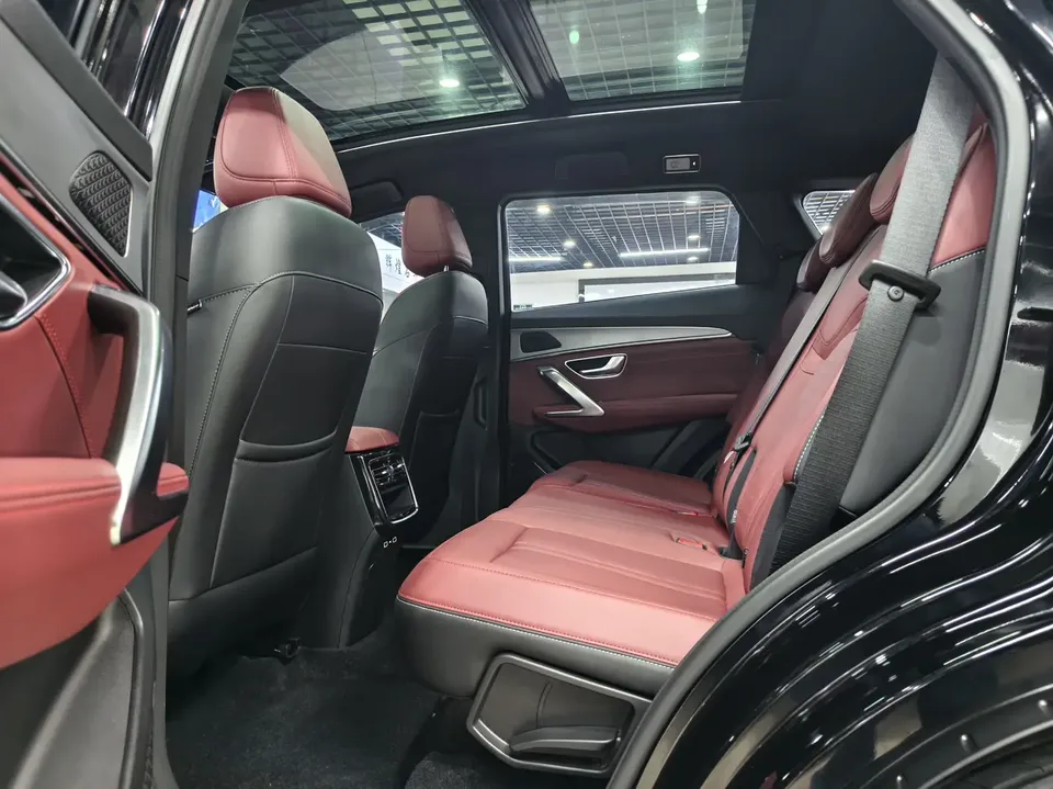 Jetour Jietu X70 PLUS Champion Edition 1.5T DCT Champion MAX 5 Seaters 2025 — миниатюра 3