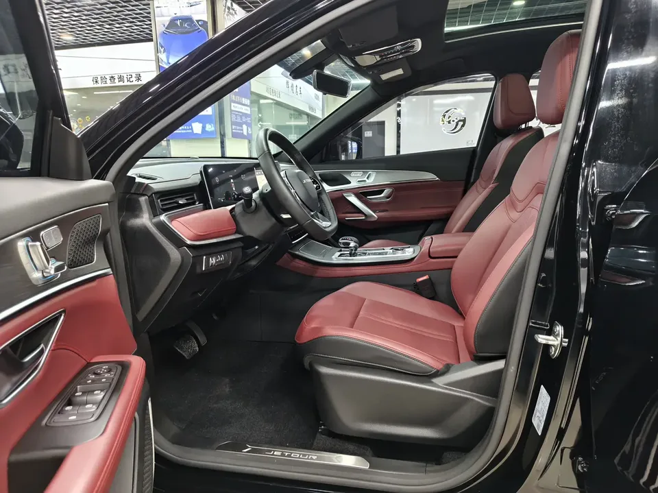 Jetour Jietu X70 PLUS Champion Edition 1.5T DCT Champion MAX 5 Seaters 2025 — миниатюра 5