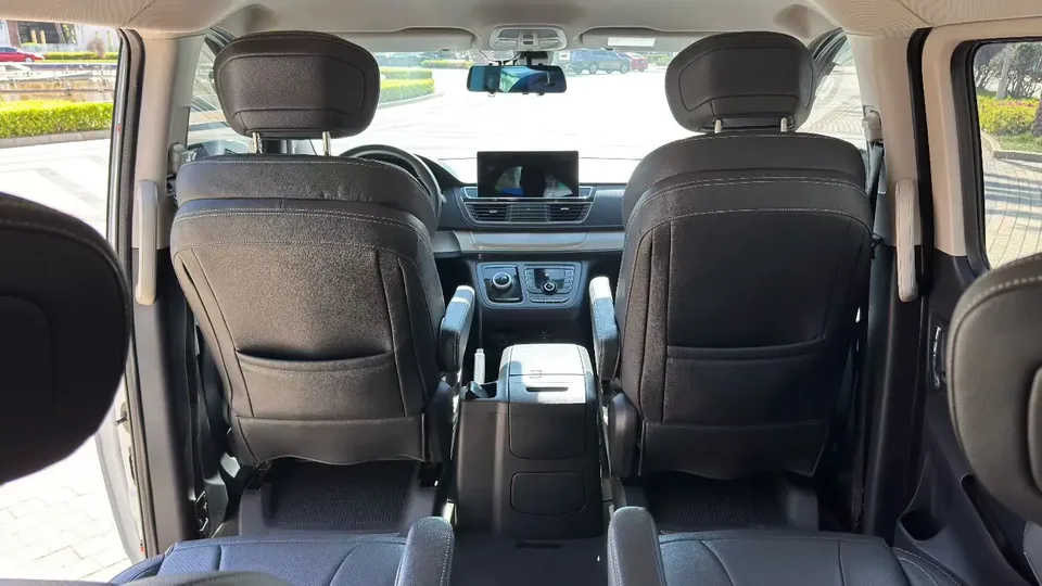 Datong Maxus G20 facelift ES 2.0T gasoline automatic value travel version 2023 — миниатюра 3