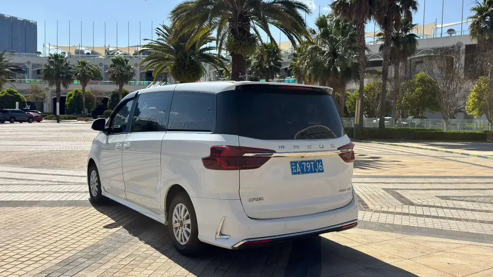 Datong Maxus G20 facelift ES 2.0T gasoline automatic value travel version 2023 — миниатюра 4