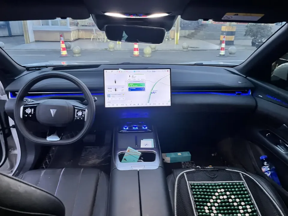 Deepal dark blue L07 230Ultra Deep Blue Intelligent Driving AD PRO Edition 2025 — миниатюра 3