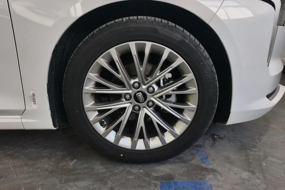 FAW Bestune B70 Besturn B70 2022 third generation 1.5T automatic enjoyment model 2024 — thumbnail 3