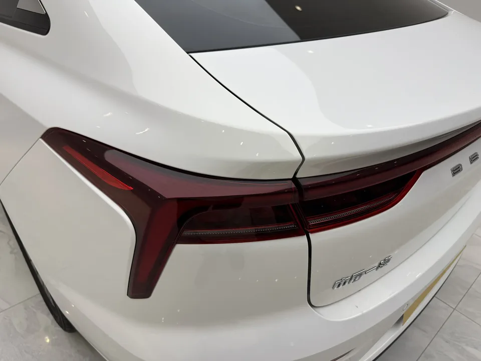 FAW Bestune B70 Bestune B70 2025 Dragon Glory Edition 1.5T Quality Edition 2025 — миниатюра 4