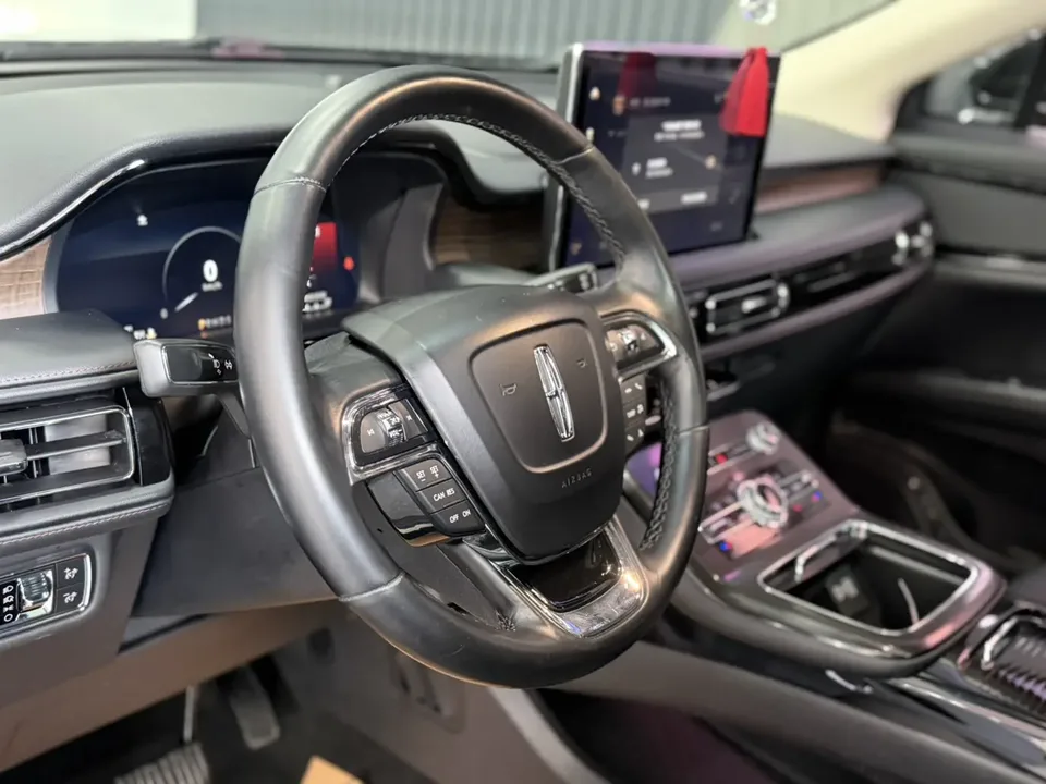 Lincoln Navigator 2.0T 4WD Premium Edition 2022 — миниатюра 3