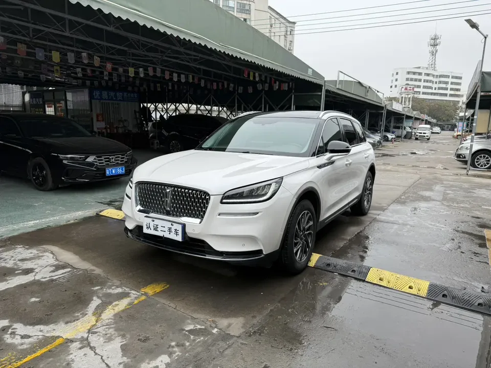 Lincoln Adventurer 2022