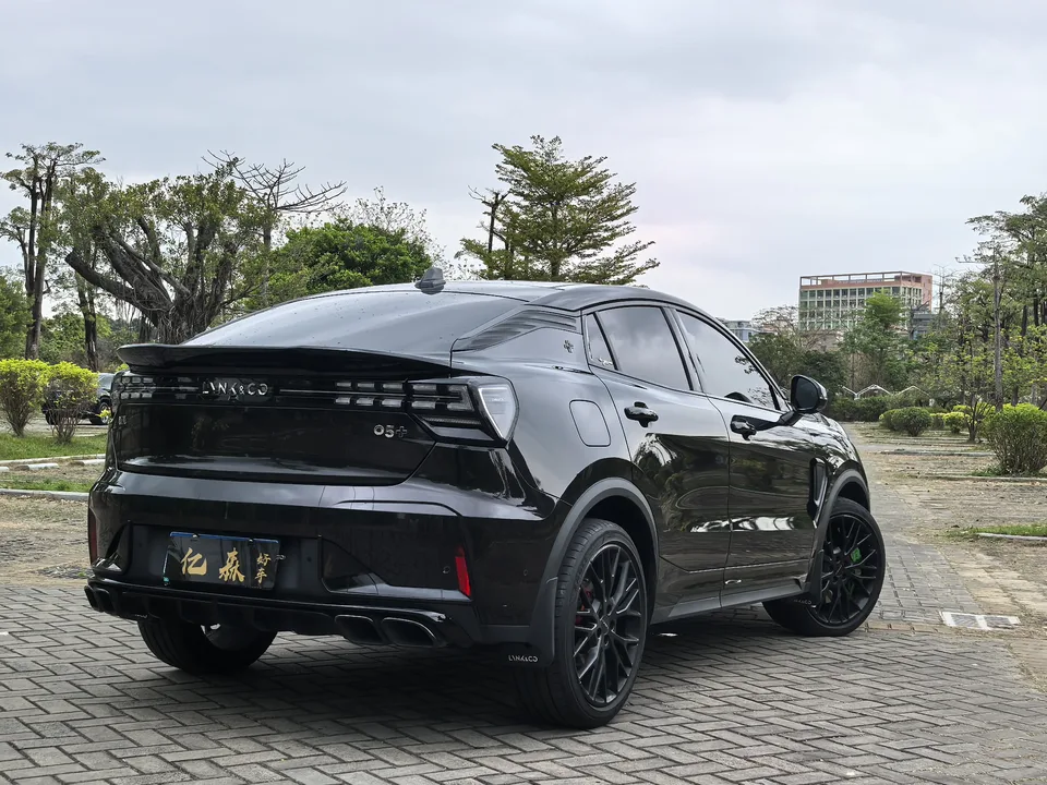 Lynk & Co 05 Lynk & Co 05 2021 05+ 2.0TD Performance Package 2022 — thumbnail 2