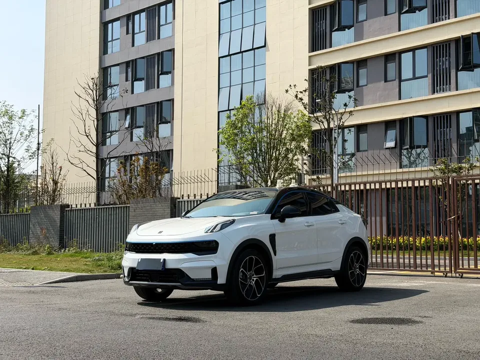 Lynk & Co 05 2022