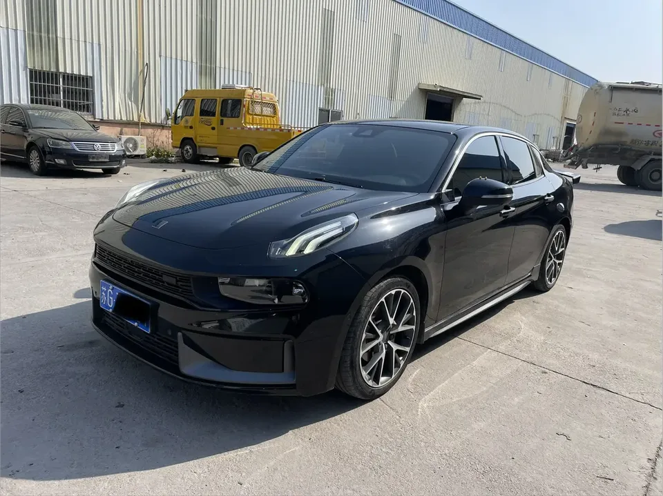 Lynk & Co 03 2022