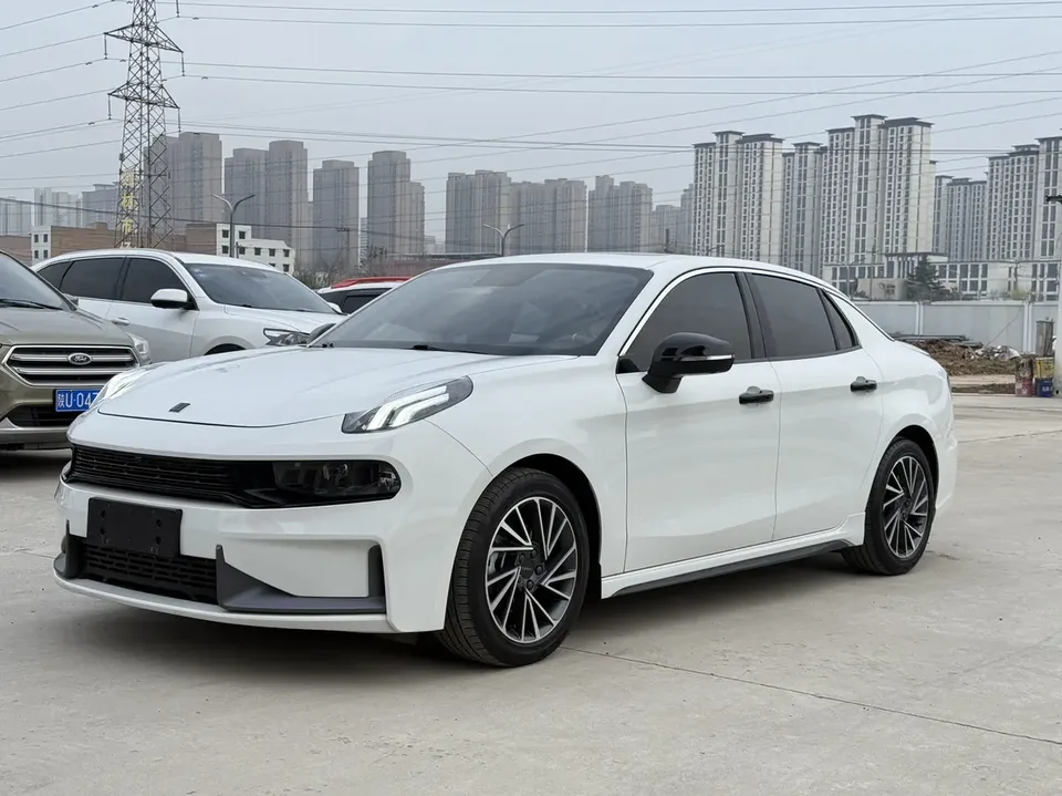 Lynk & Co 03 2022