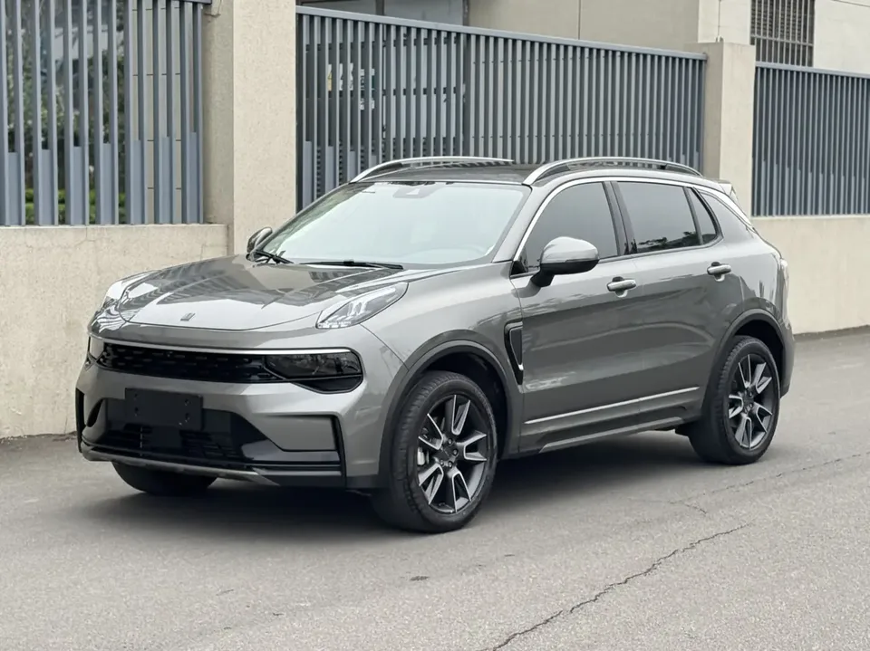 Lynk & Co 01 2022