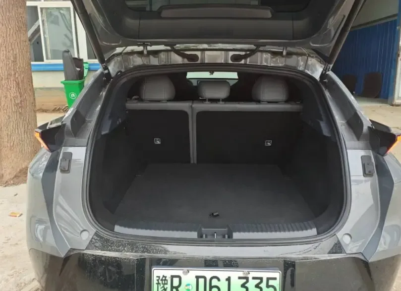 Lynk & Co Z20 Lynk & Co Z20 2025 530km RWD Pro 2025 — миниатюра 3