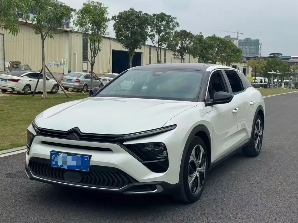 Citroen Versailles C5 X 2023