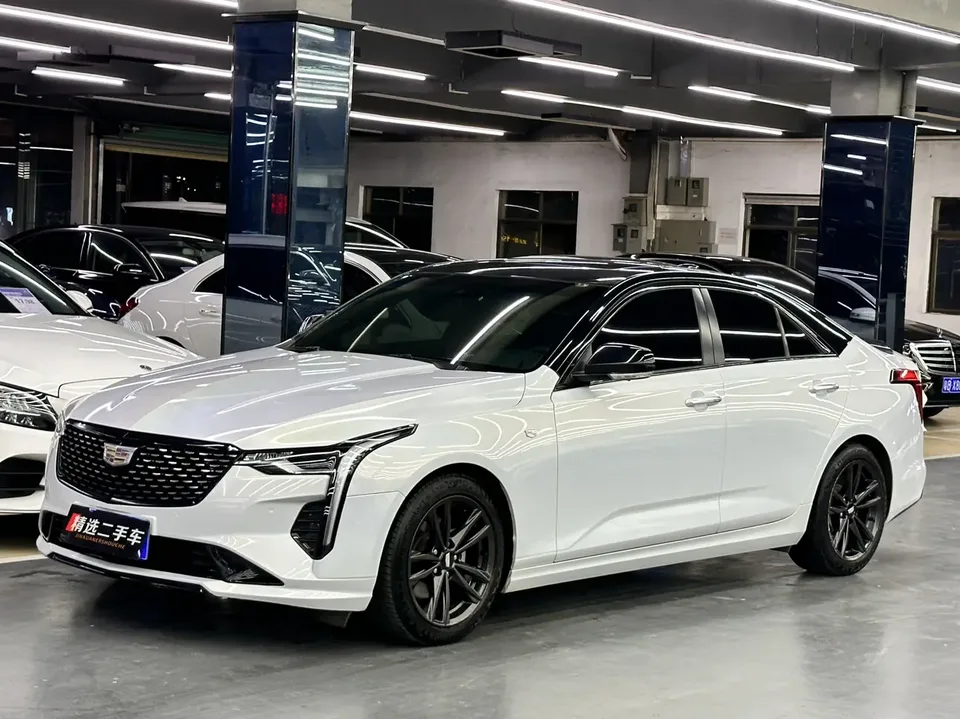 Cadillac CT4 2022