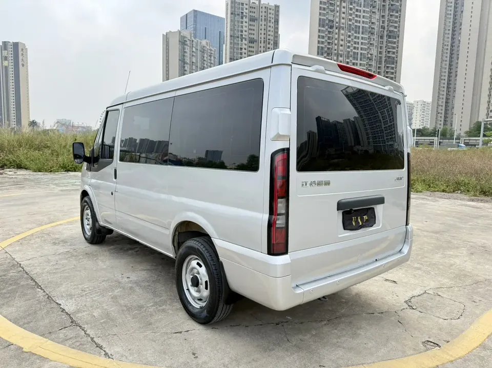 Jiangling Fushun 2.0T manual diesel short-axle low-top commercial multi-purpose passenger car 5 seats 2025 — миниатюра 2