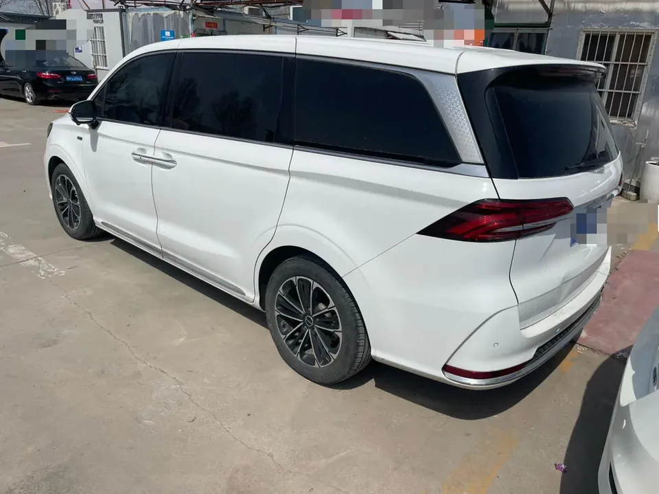 Roewe iMAX8 Roewe iMAX8 2021 400TGI flagship version 2023 — миниатюра 4