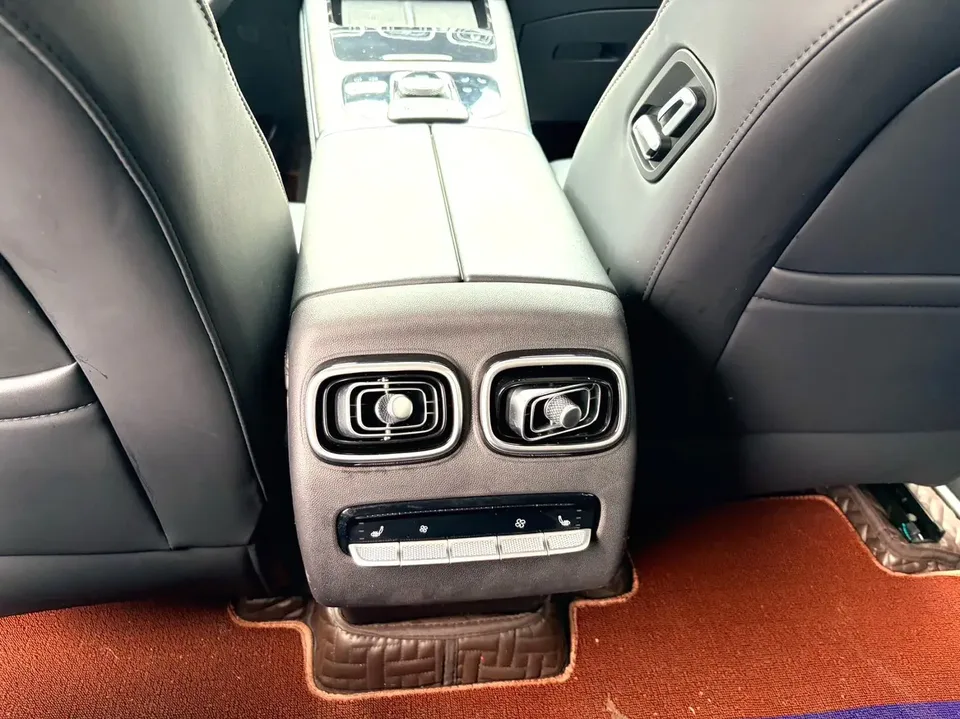 Chery Tiggo 9 2.0T DCT 2WD Luxury Edition 5 Seaters 2023 — миниатюра 2