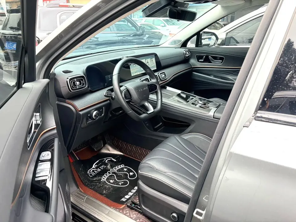 Chery Tiggo 9 2.0T DCT 2WD Luxury Edition 5 Seaters 2023 — миниатюра 5