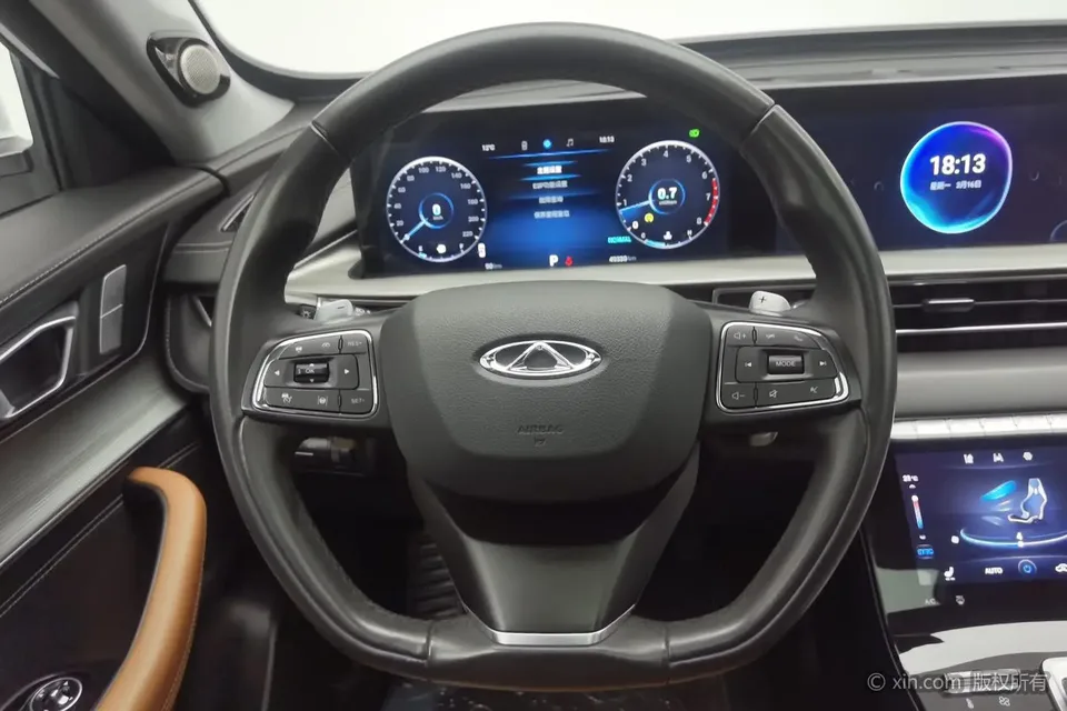 Chery Tiggo 8 PLUS 290TGDI DCT luxury edition+ 2023 — миниатюра 4