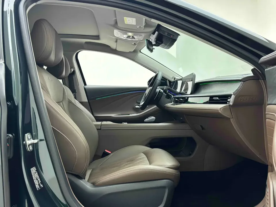 Chery Arrizo 8 High Energy Edition 2.0T DCT 2023 — миниатюра 5